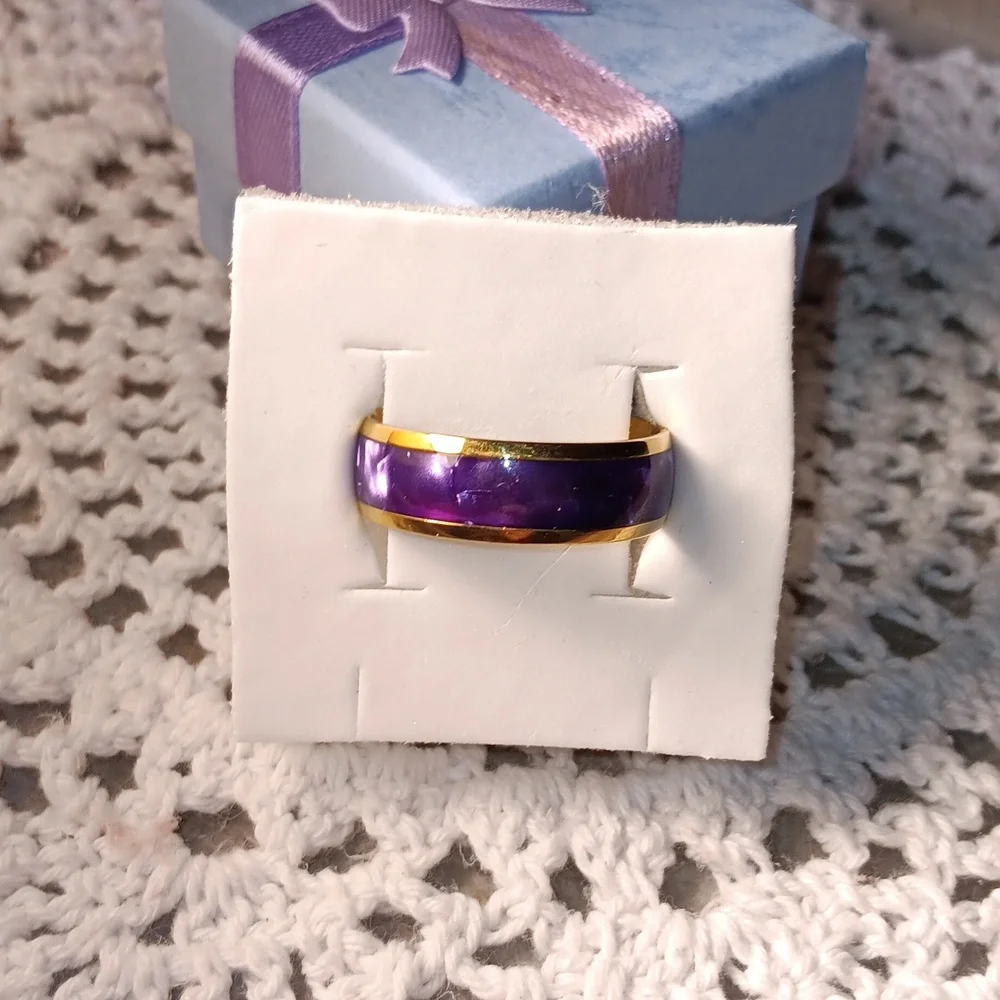 🆕️MENS STYLISH TUNGSTEN GOLD RING SIZE 13~PURPLE INLAY PROMISE/WEDDING RING (M)
